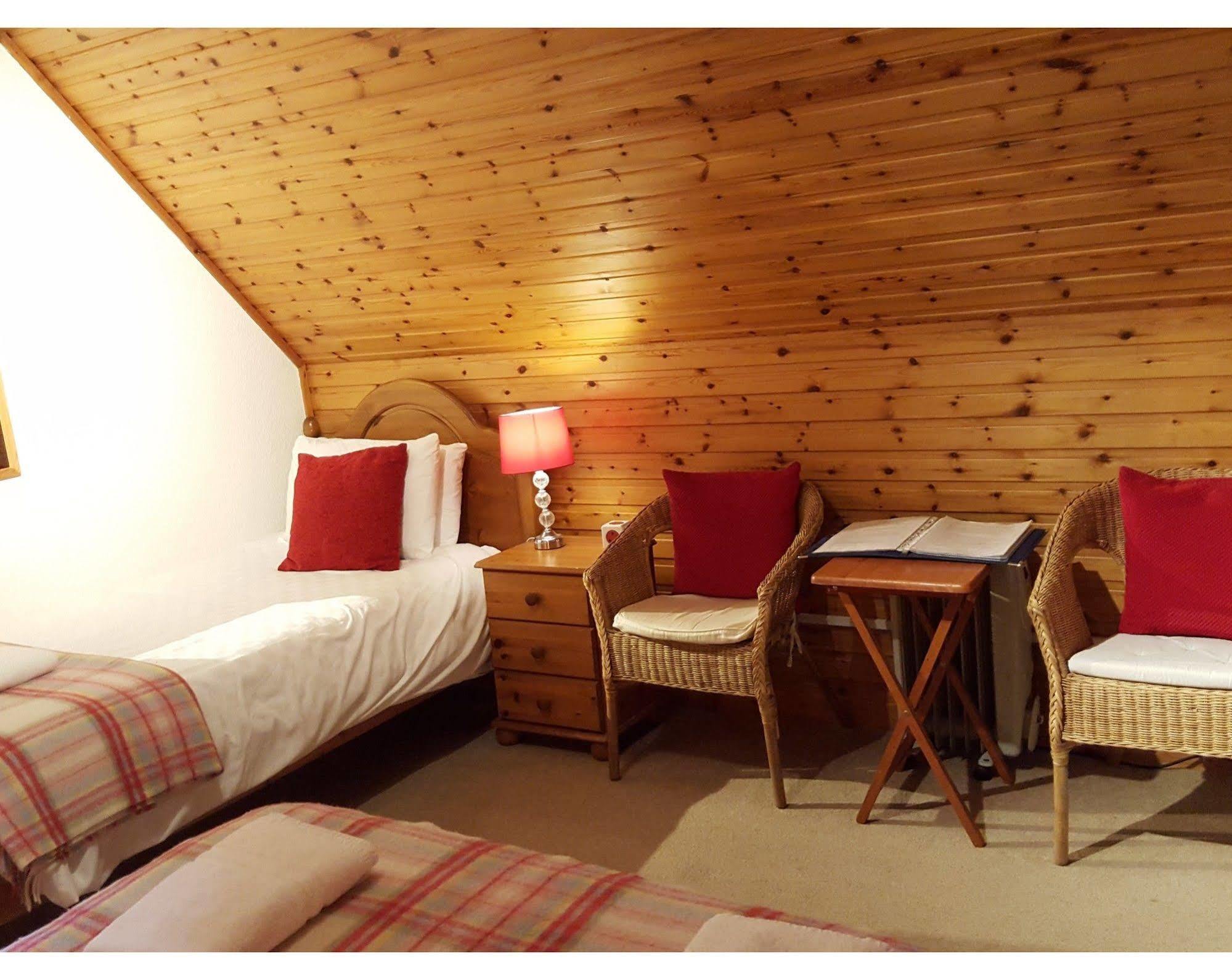 Carn Mhor Bed And Breakfast Aviemore Exterior foto